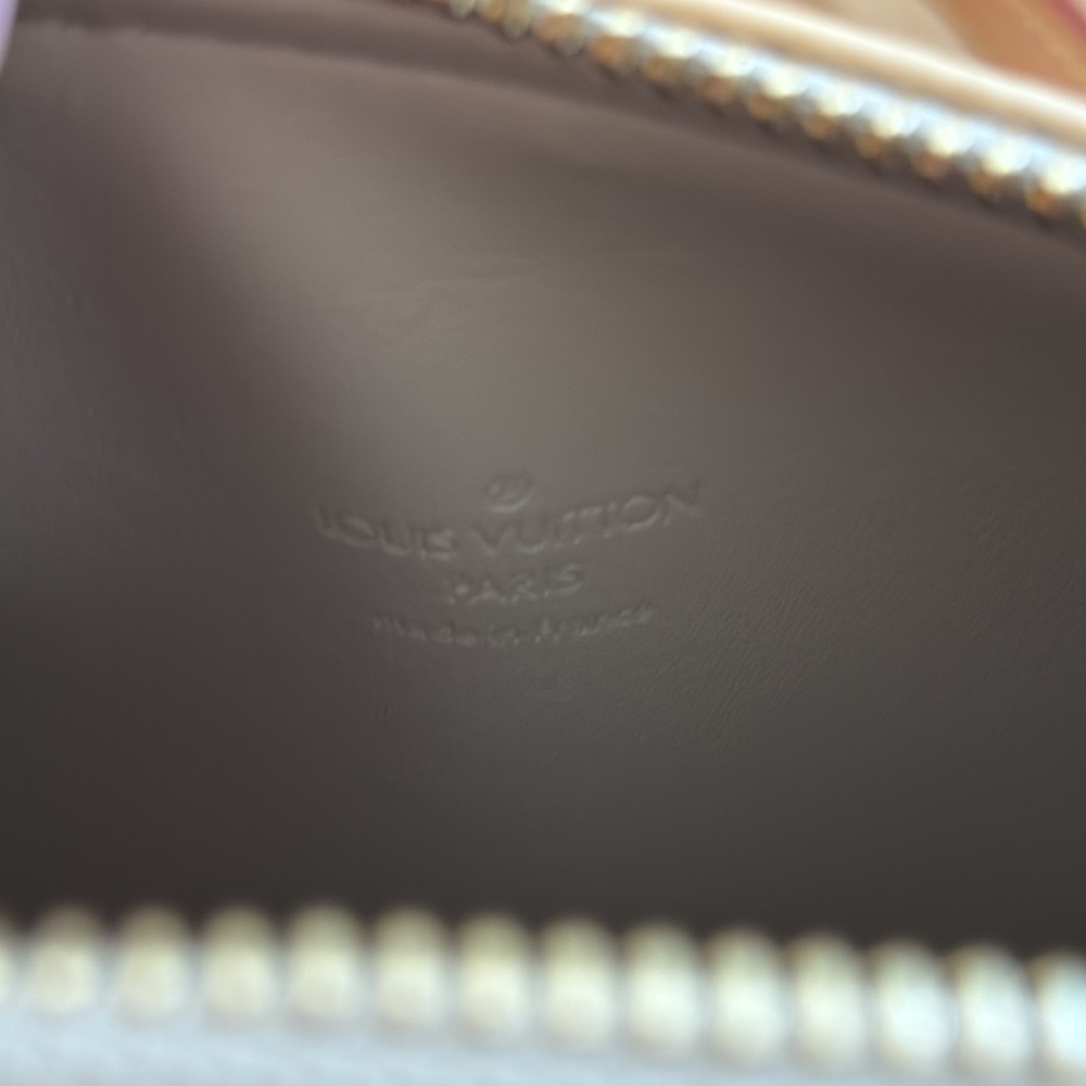 Louis Vuitton Bedford Handbag - Picture 8 of 13